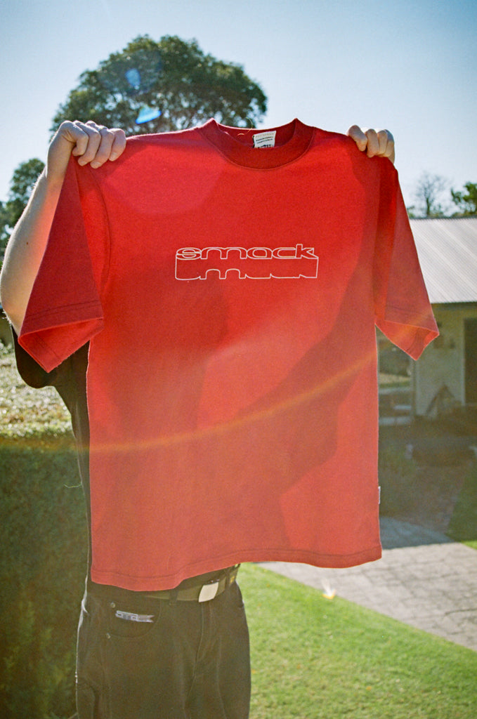 t-shirt sunken outline - cardinal red