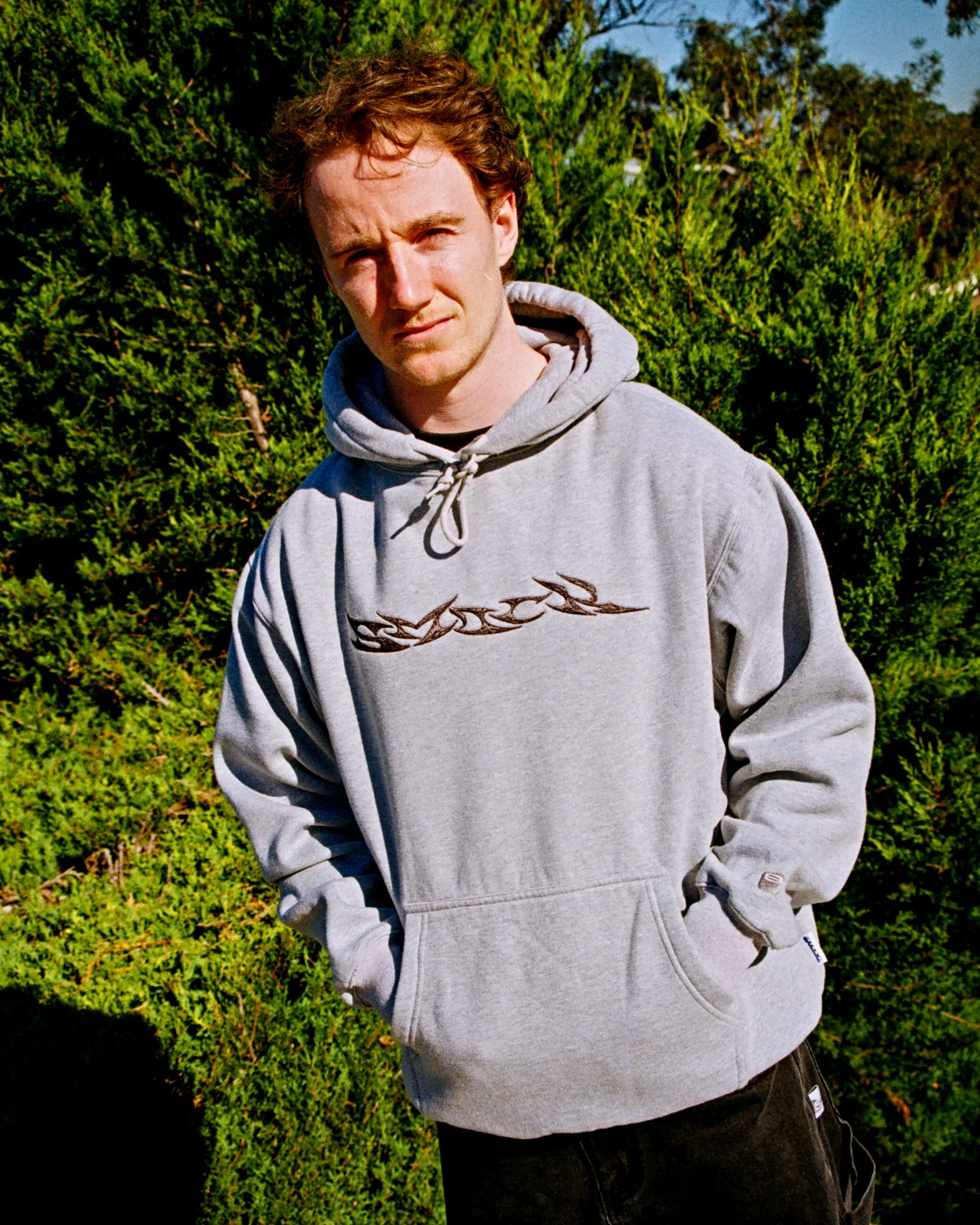hoodie smack metal - grey + black embroidery