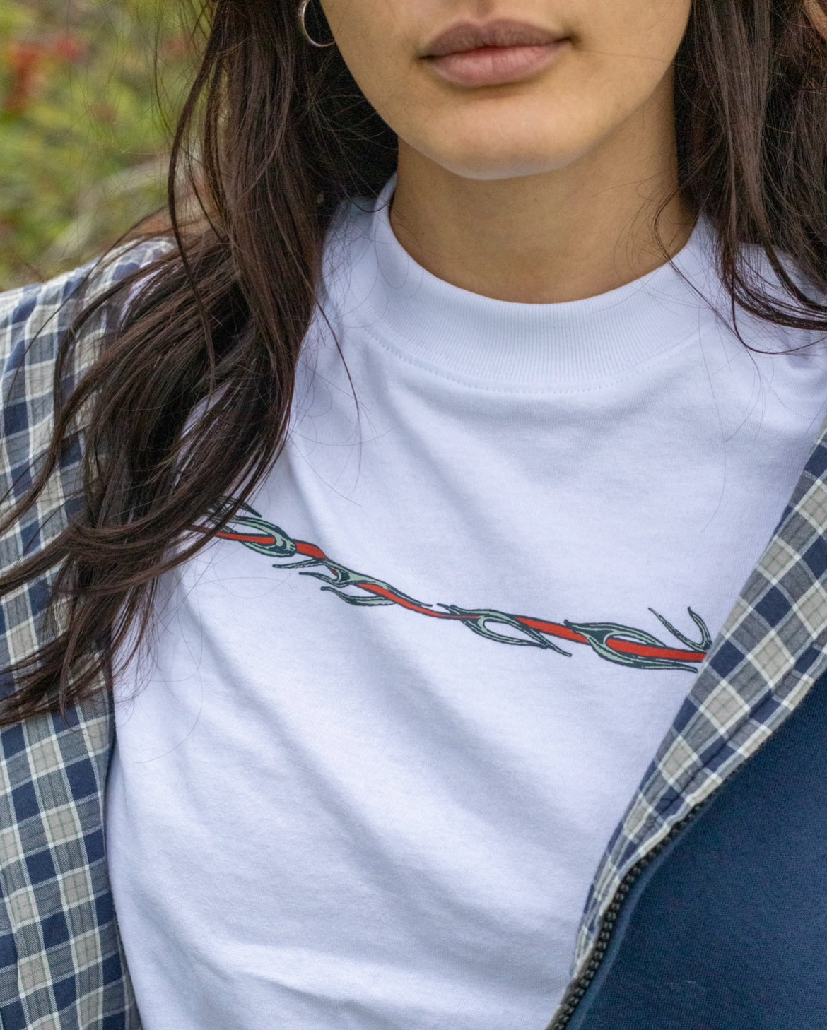 t-shirt barbwire - red + charcoal print