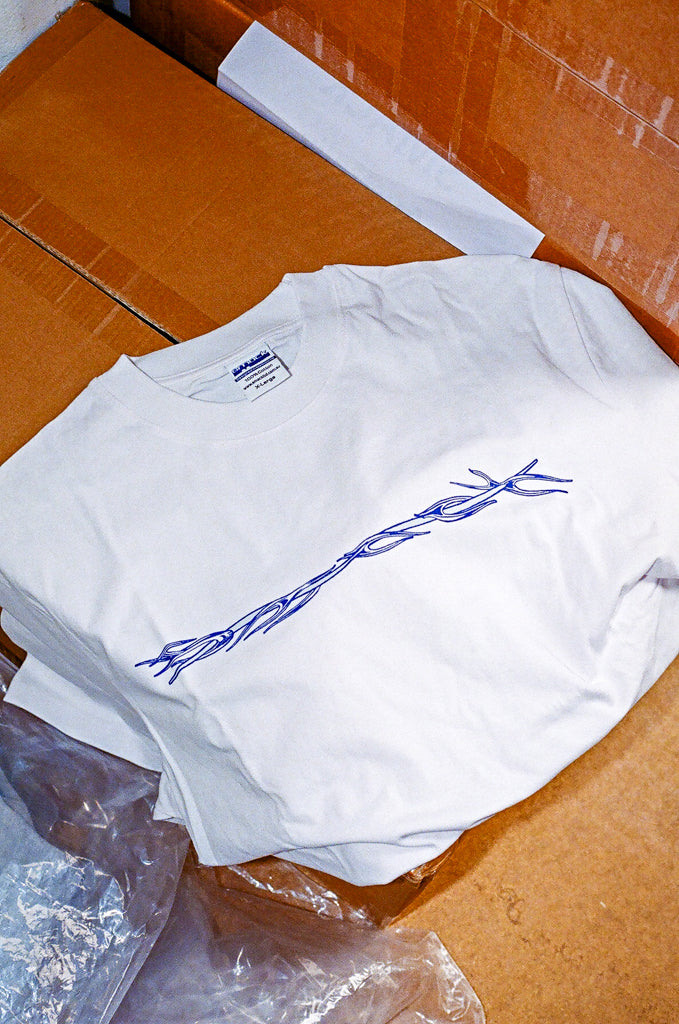 t-shirt barbwire - blue + blue print