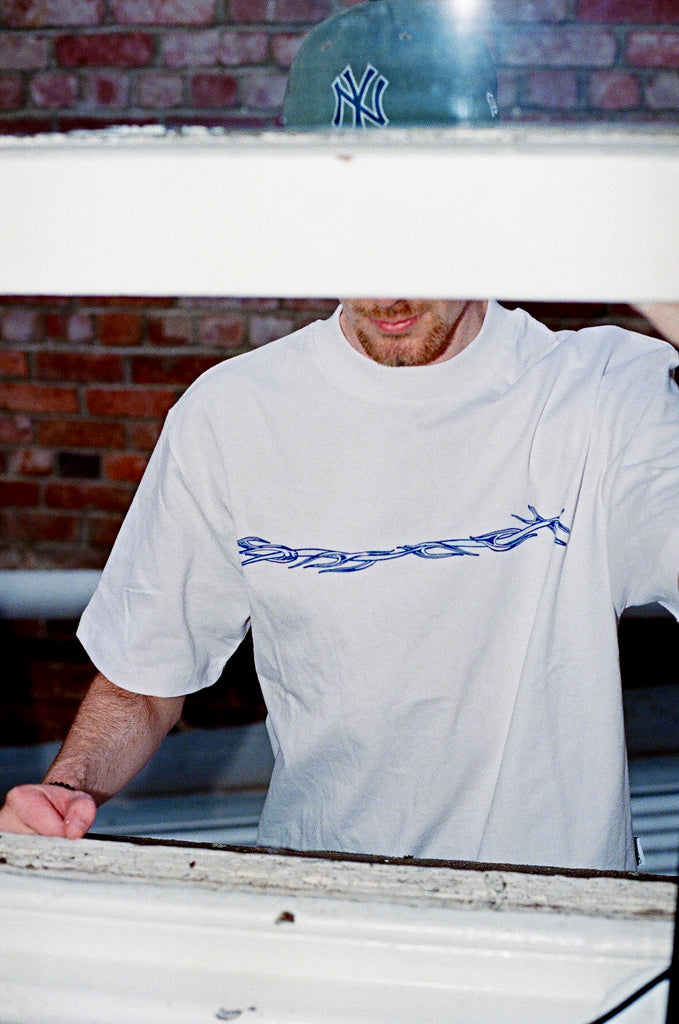 t-shirt barbwire - blue + blue print