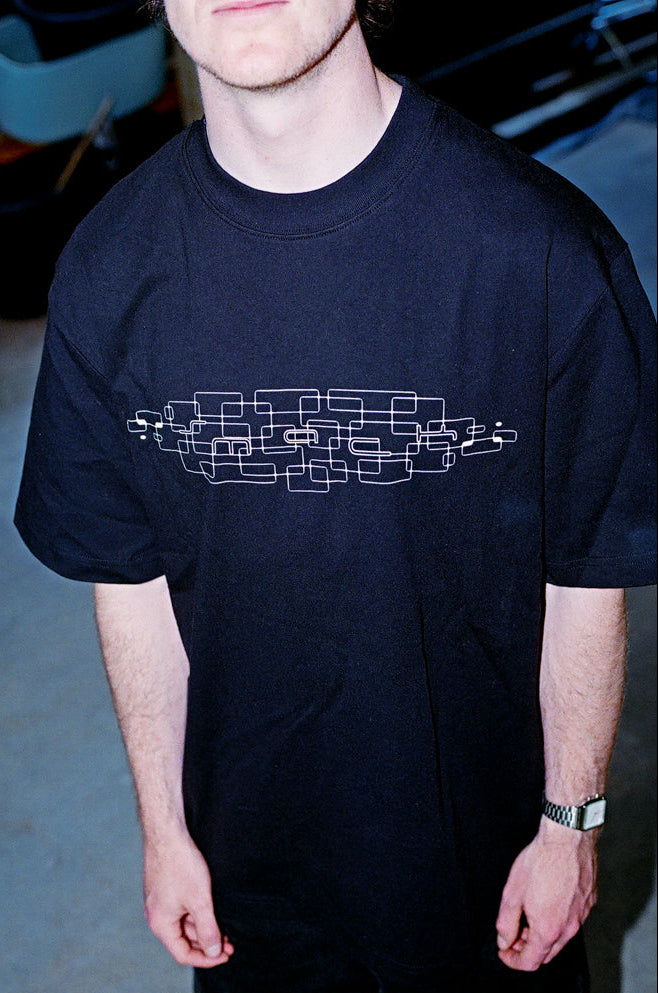 t-shirt puzzle - black